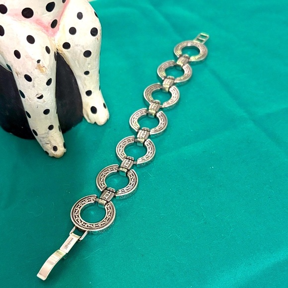 BRIGHTON Central Park silver circle link round etched retired bracelet - Picture 2 of 6